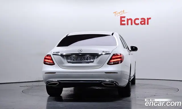 Mercedes-Benz E-Class 2018 2.0 автомат (гидро), миниатюра 4