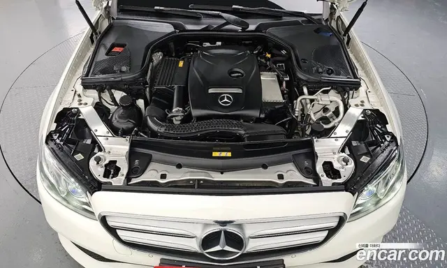 Mercedes-Benz E-Class 2018 2.0 автомат (гидро), миниатюра 6