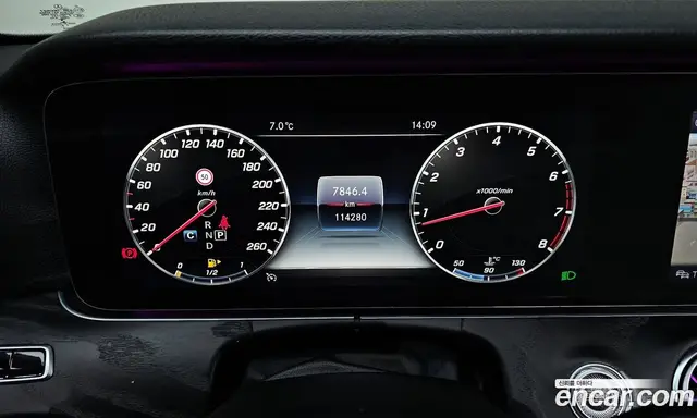 Mercedes-Benz E-Class 2018 2.0 автомат (гидро), миниатюра 8