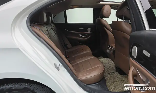 Mercedes-Benz E-Class 2018 1.9 автомат (гидро), миниатюра 11