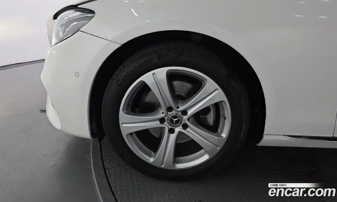 Mercedes-Benz E-Class 2018 1.9 автомат (гидро), фото 5