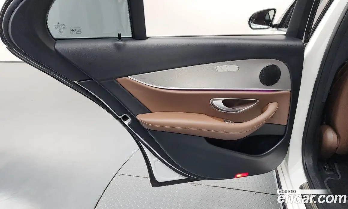 Mercedes-Benz E-Class 2018 2.0 автомат (гидро), фото 15
