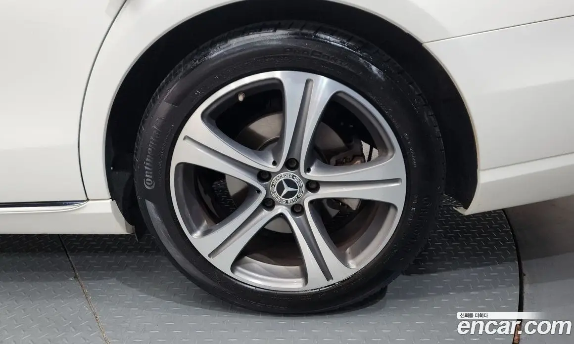 Mercedes-Benz E-Class 2018 2.0 автомат (гидро), фото 7