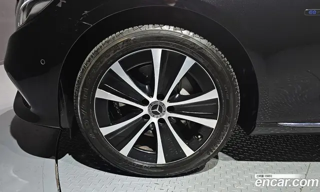 Mercedes-Benz E-Class 2019 2.0 автомат (гидро), миниатюра 5