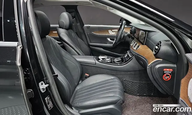 Mercedes-Benz E-Class 2019 2.0 автомат (гидро), миниатюра 10