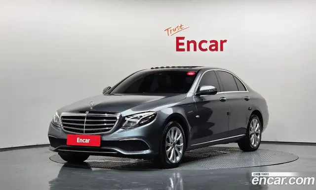 Mercedes-Benz E-Class 2019 1.9 автомат (гидро), миниатюра 1