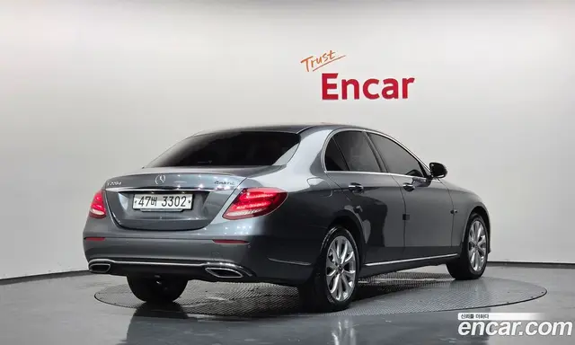 Mercedes-Benz E-Class 2019 1.9 автомат (гидро), миниатюра 2
