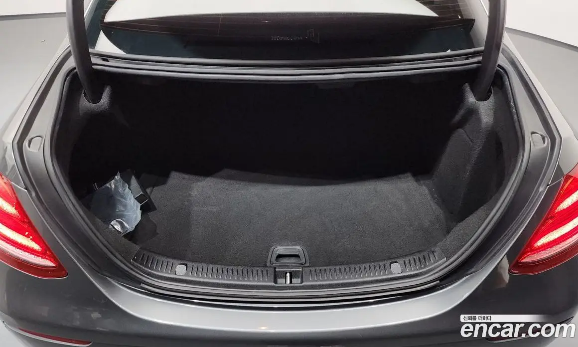 Mercedes-Benz E-Class 2019 1.9 автомат (гидро), фото 24
