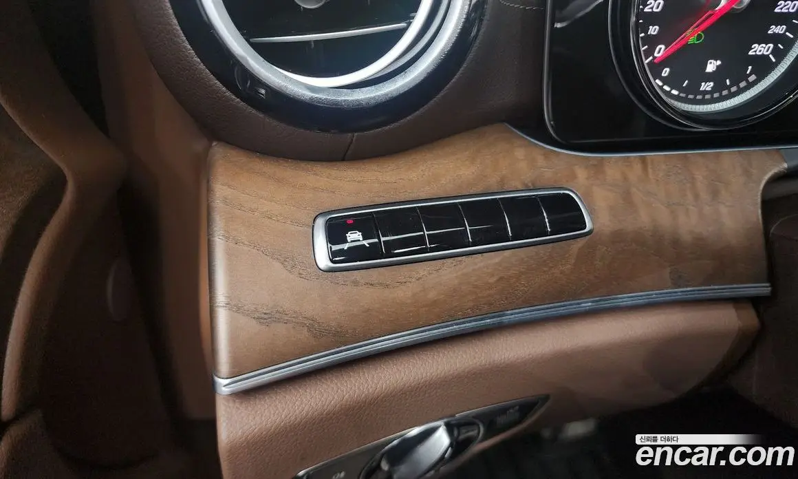 Mercedes-Benz E-Class 2019 1.9 автомат (гидро), фото 27