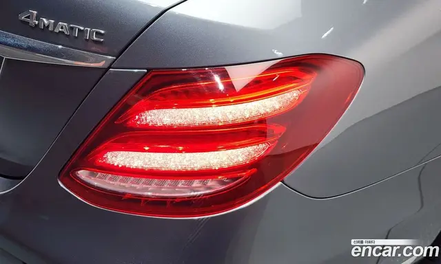 Mercedes-Benz E-Class 2019 1.9 автомат (гидро), миниатюра 9