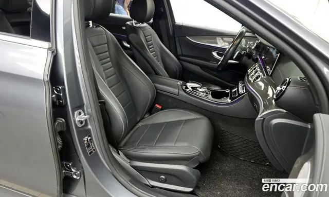 Mercedes-Benz E-Class 2019 2.0 автомат (гидро), миниатюра 11