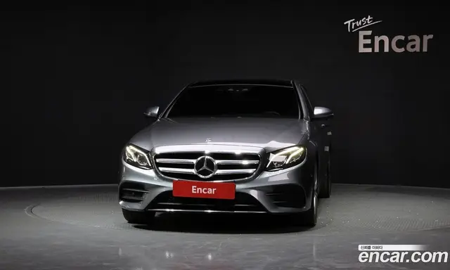 Mercedes-Benz E-Class 2019 2.0 автомат (гидро), миниатюра 3