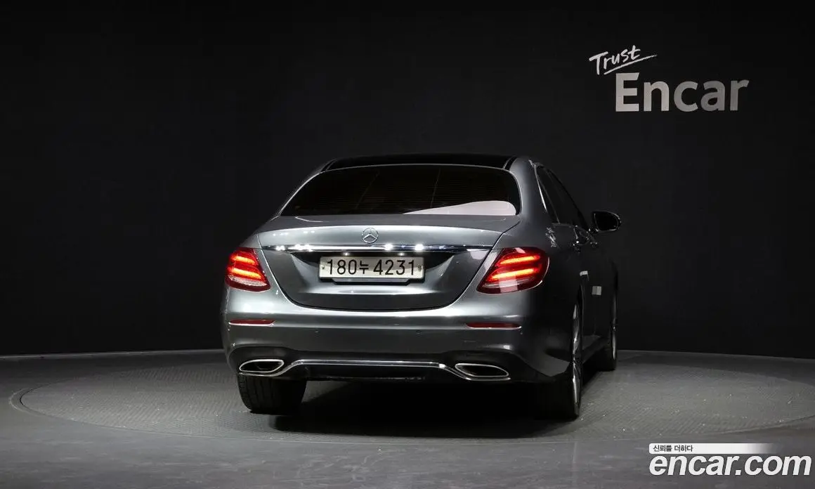 Mercedes-Benz E-Class 2019 2.0 автомат (гидро), фото 4