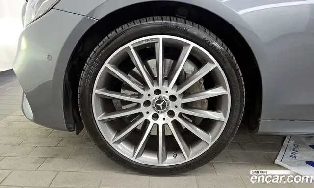 Mercedes-Benz E-Class 2019 2.0 автомат (гидро), миниатюра 5