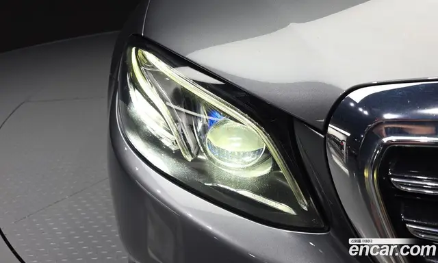 Mercedes-Benz E-Class 2020 3.0 автомат (гидро), миниатюра 8
