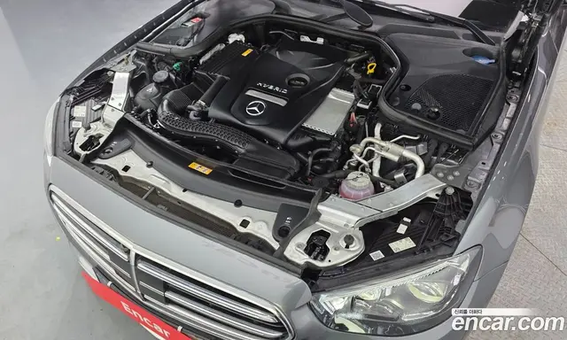 Mercedes-Benz E-Class 2022 2.0 автомат (гидро), миниатюра 6