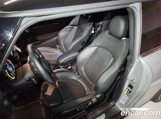 Mini Cooper 2022 автомат (гидро), миниатюра 7