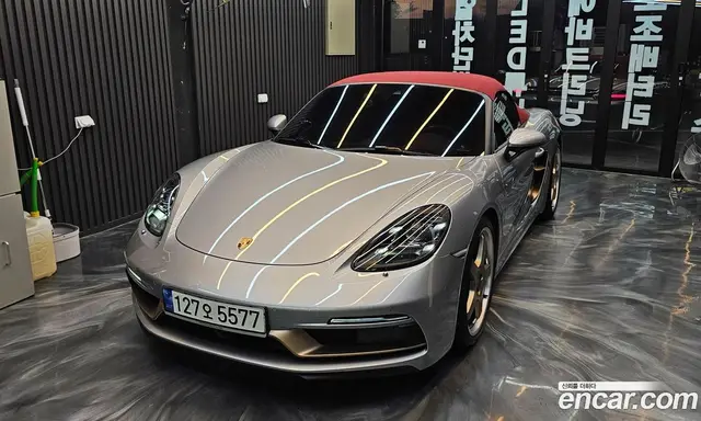 Porsche 718, 2021, 22 000 км