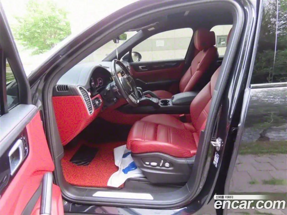 Porsche Cayenne 2021 3.0 автомат (гидро), фото 12
