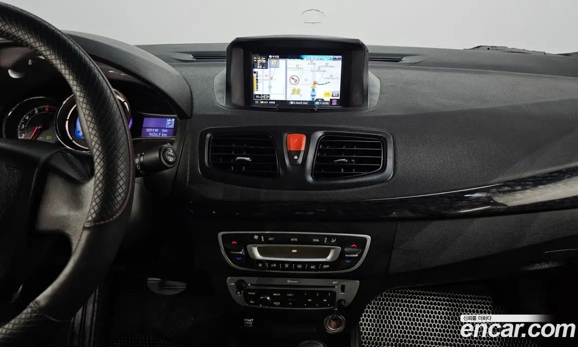 Renault (Samsung) SM3 2014 1.6 автомат (гидро), фото 14 Renault (Samsung) SM3 2014 1.6 автомат (гидро), фото 14
