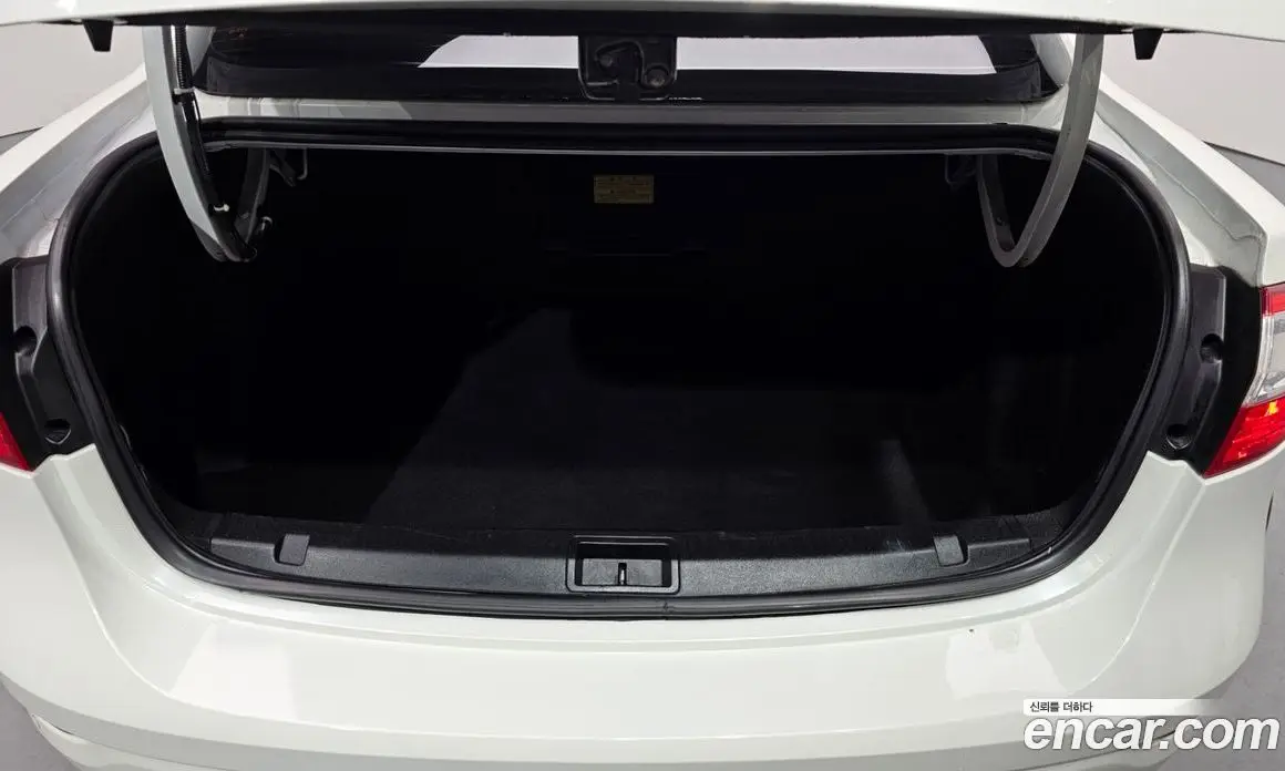 Renault (Samsung) SM3 2014 1.6 автомат (гидро), фото 20 Renault (Samsung) SM3 2014 1.6 автомат (гидро), фото 20