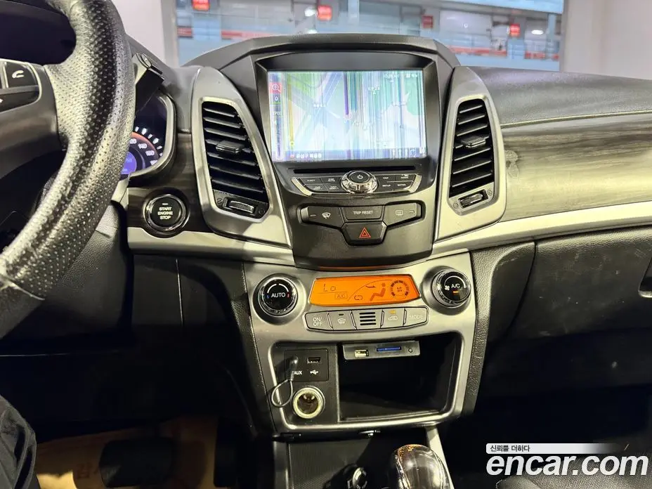 SsangYong Korando 2015 2.0 автомат (гидро), фото 13