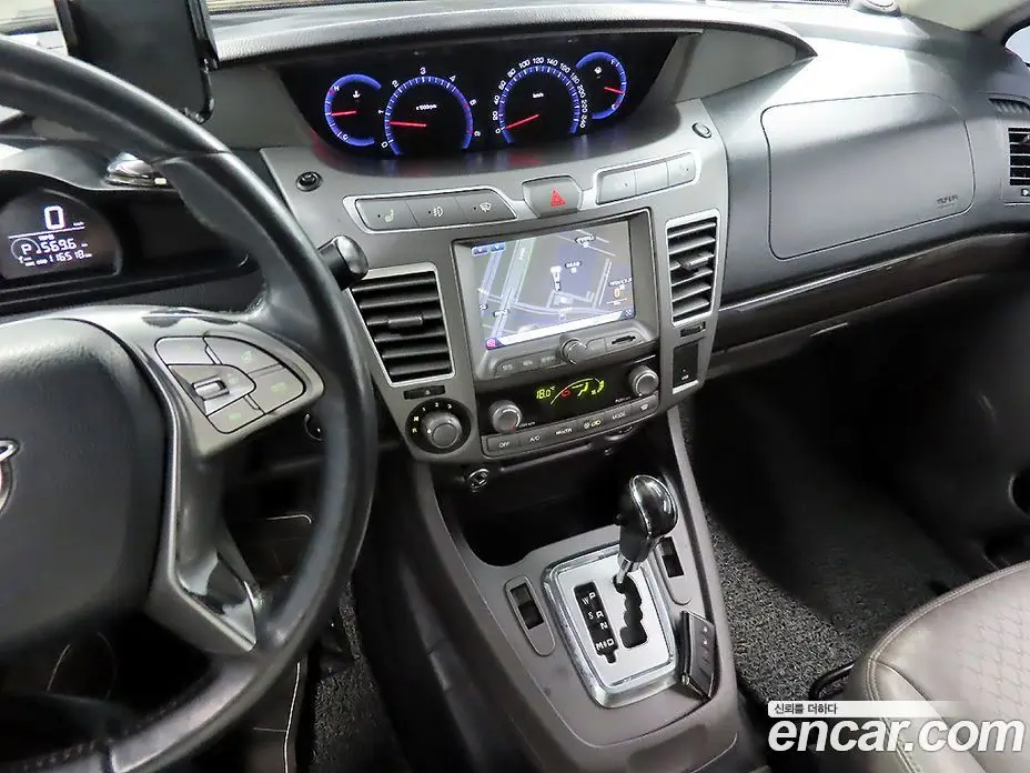 SsangYong Korando 2015 2.2 автомат (гидро), фото 11