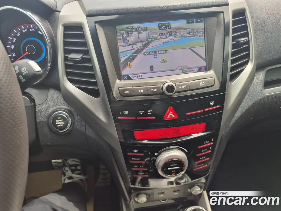 SsangYong TIBOLI 2015 1.6 автомат (гидро), фото 14
