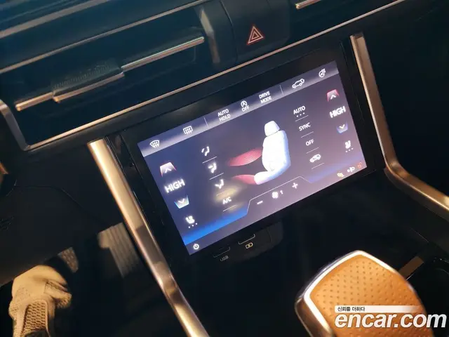 SsangYong Torres 2023 1.5 автомат (гидро), миниатюра 11