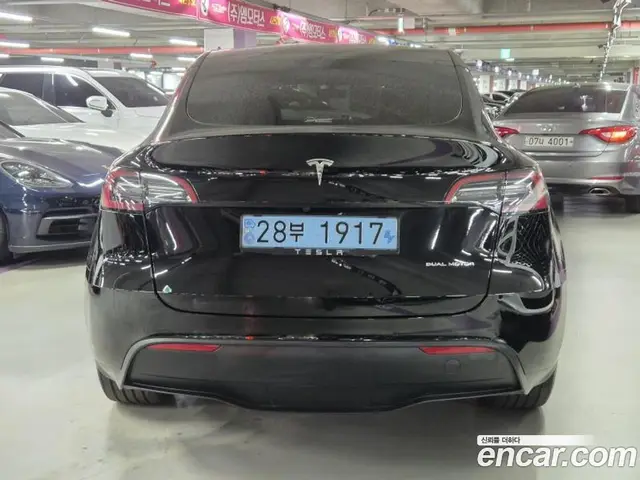 Tesla Model Y 2021 0.2 автомат (гидро), миниатюра 3