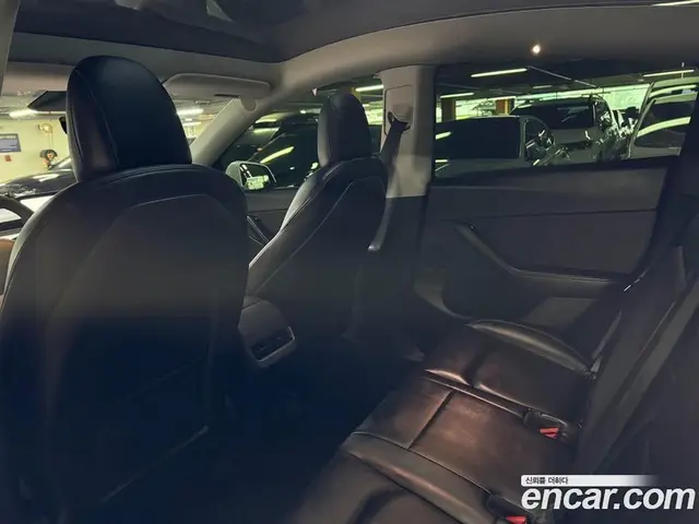 Tesla Model Y 2021 автомат (гидро), миниатюра 8