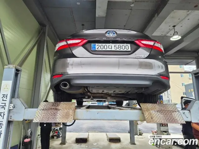 Toyota Camry 2017 2.5 автомат (вариатор), миниатюра 2