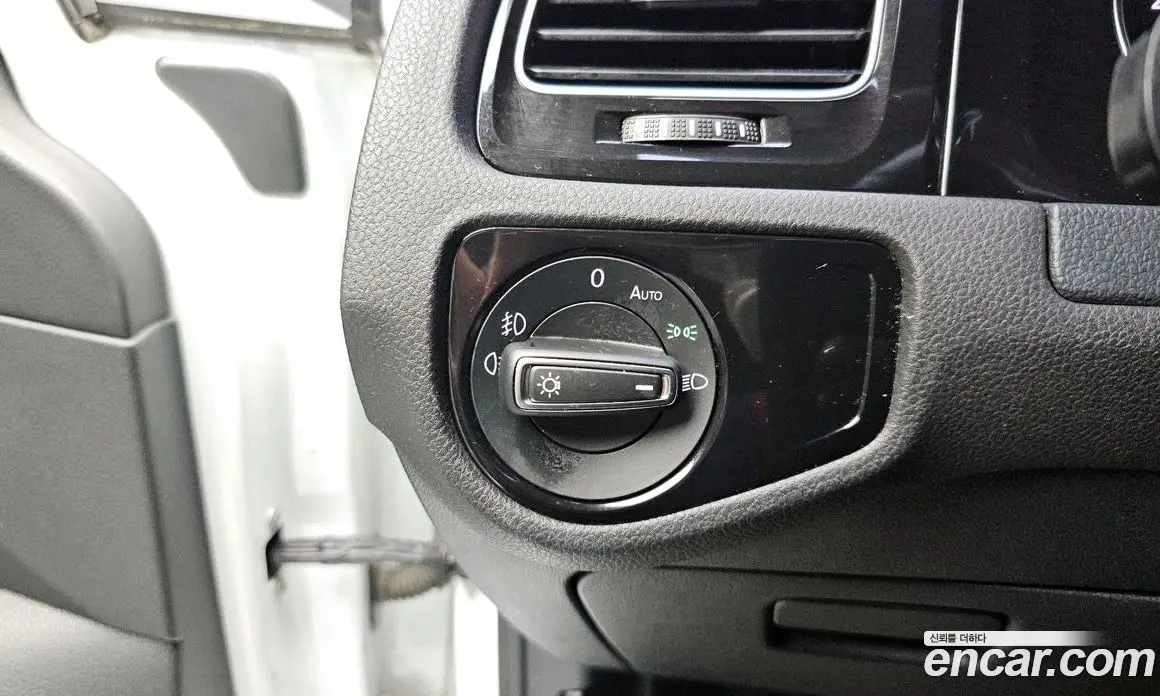 Volkswagen Golf 2015 2.0 автомат (гидро), фото 18 Volkswagen Golf 2015 2.0 автомат (гидро), фото 18