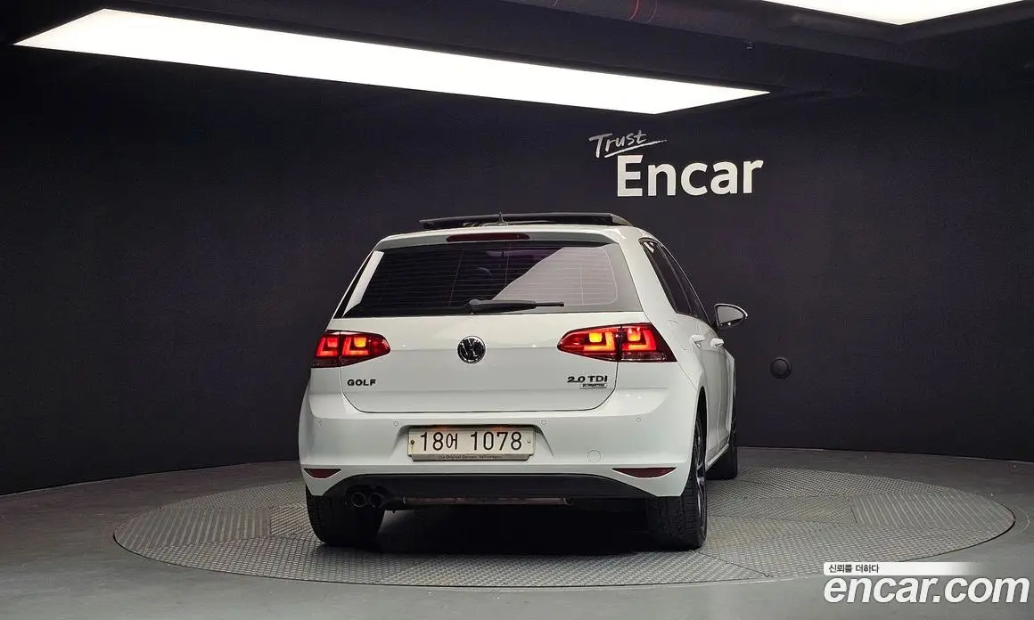 Volkswagen Golf 2015 2.0 автомат (гидро), фото 4 Volkswagen Golf 2015 2.0 автомат (гидро), фото 4