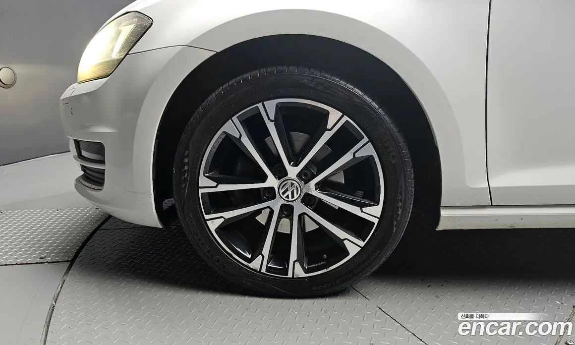 Volkswagen Golf 2015 2.0 автомат (гидро), фото 5 Volkswagen Golf 2015 2.0 автомат (гидро), фото 5
