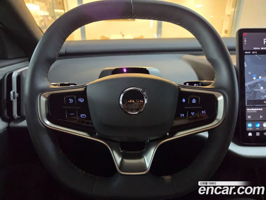 Volvo EX30 2025 0.2 автомат (гидро), фото 13