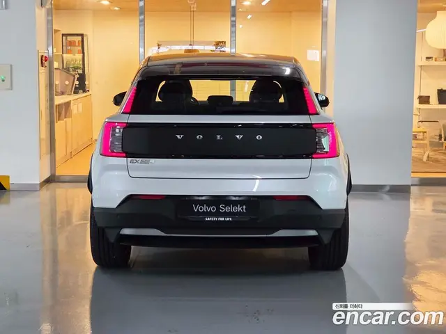 Volvo EX30 2025 0.2 автомат (гидро), миниатюра 4
