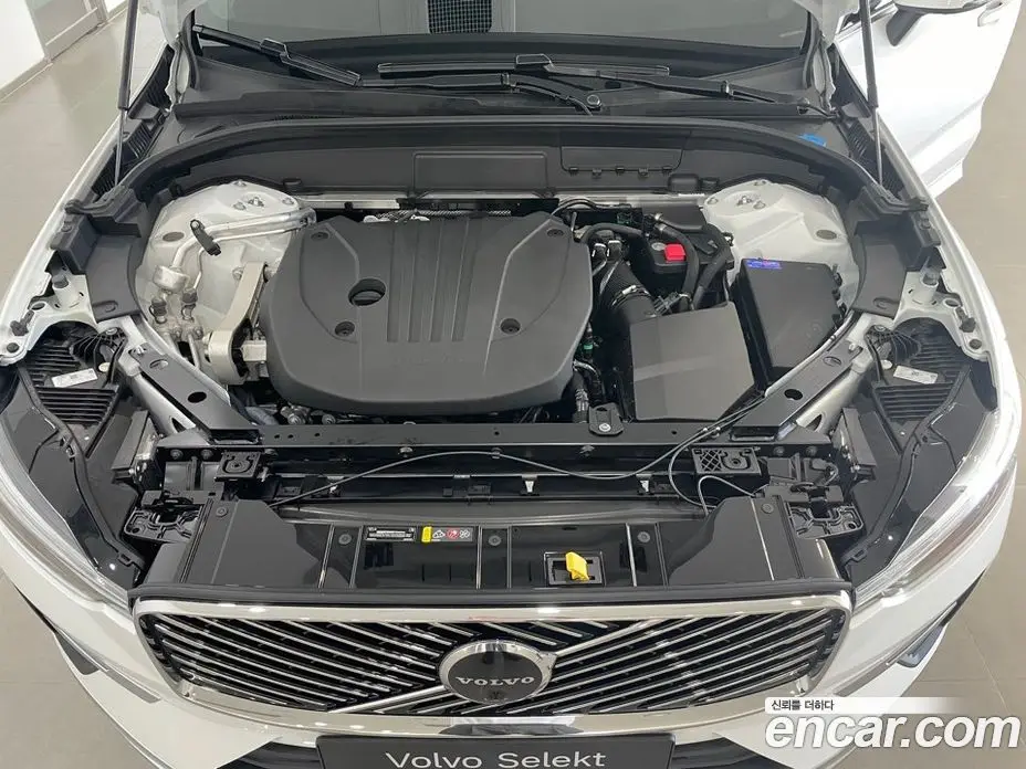Volvo XC60 2025 2.0 автомат (гидро), фото 6