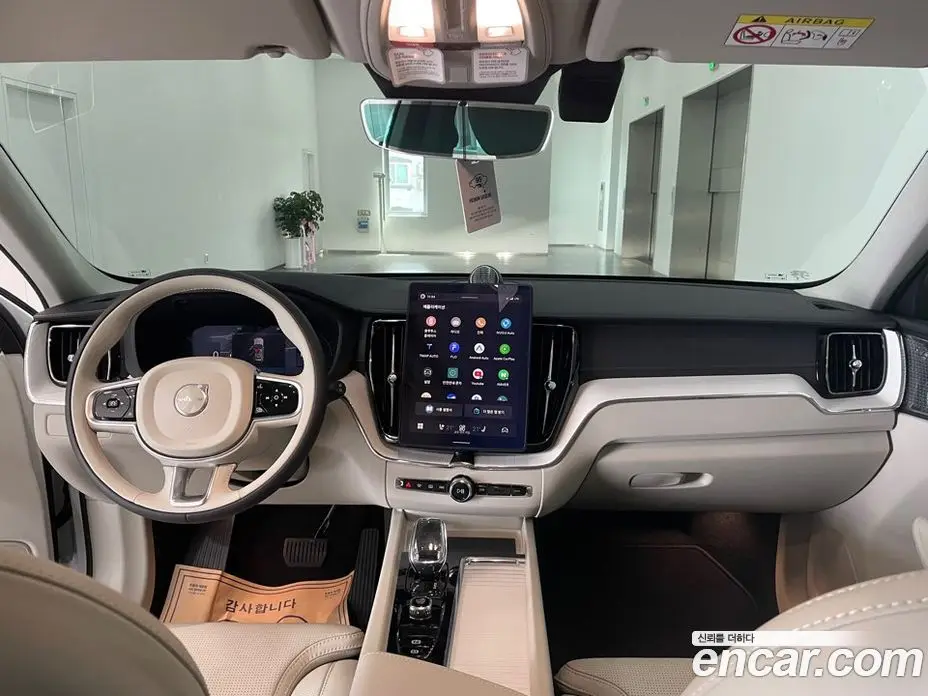 Volvo XC60 2025 2.0 автомат (гидро), фото 7