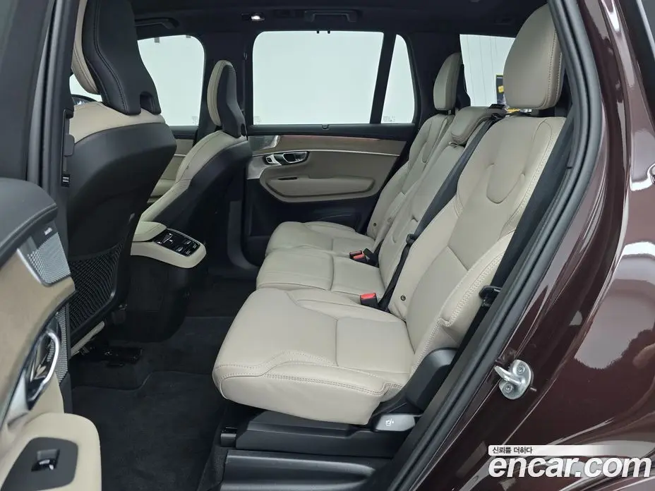 Volvo XC90 2025 2.0 автомат (гидро), фото 9