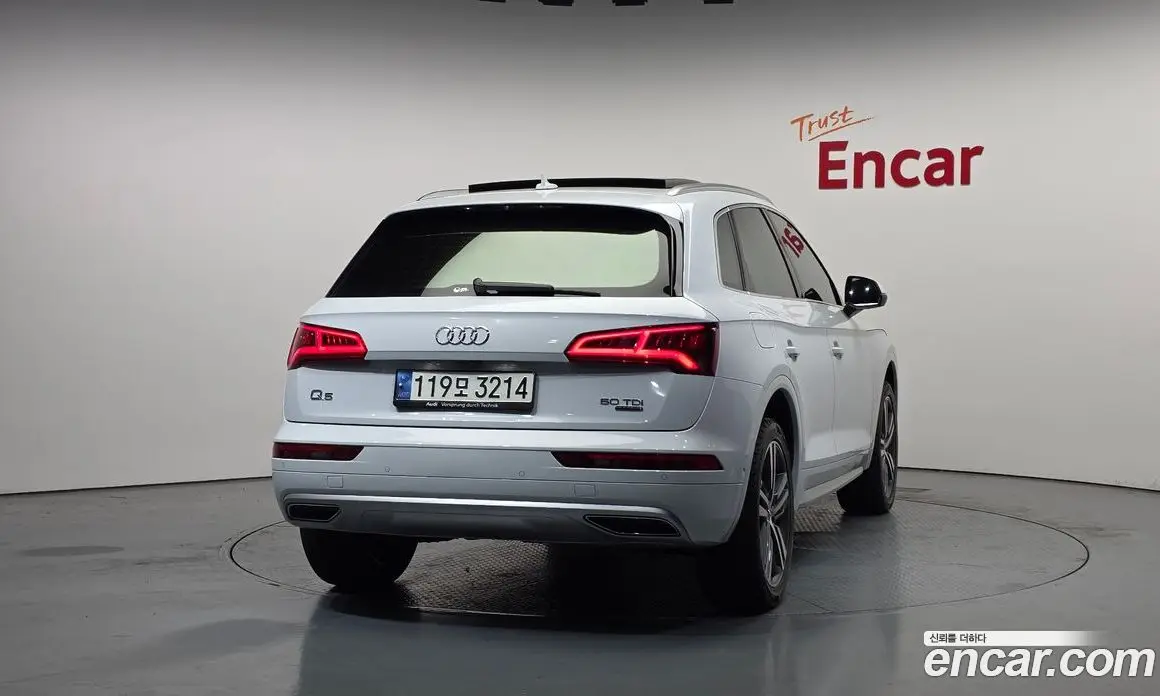 Audi Q5 2020 3.0 автомат (гидро), фото 4 Audi Q5 2020 3.0 автомат (гидро), фото 4