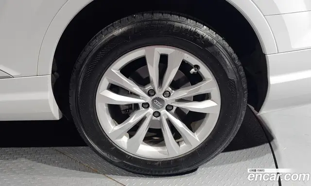 Audi Q7 2019 2.0 автомат (гидро), миниатюра 5