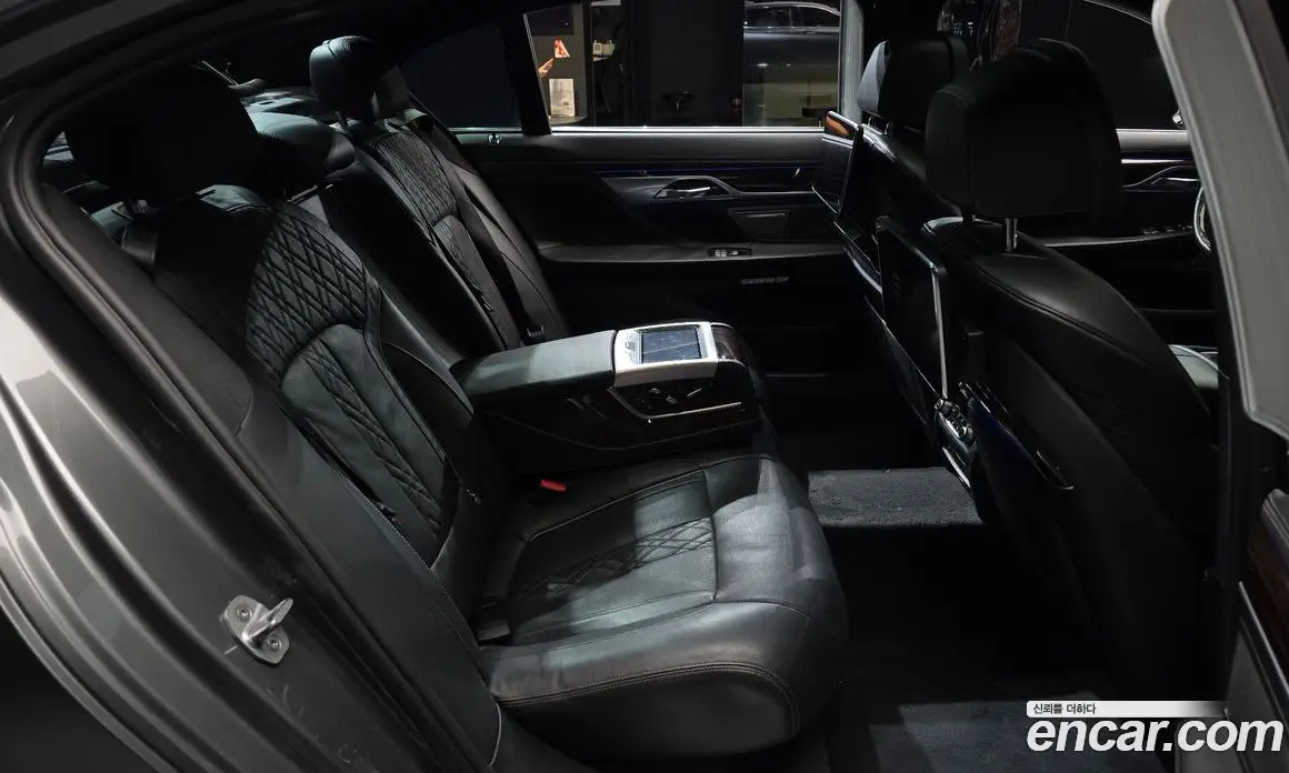 BMW 7 серия 2016 3.0 автомат (гидро), фото 11