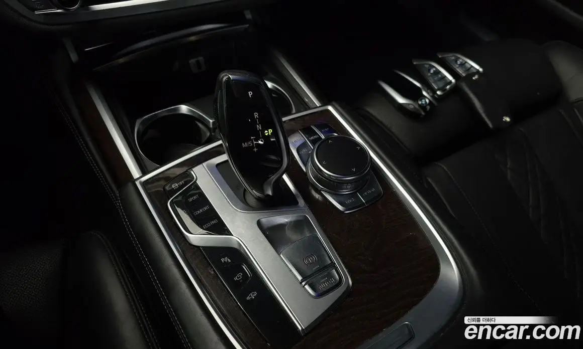 BMW 7 серия 2016 3.0 автомат (гидро), фото 9