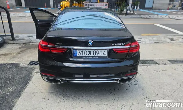 BMW 7 серия 2017 4.4 автомат (гидро), миниатюра 6