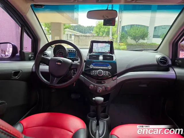 Chevrolet Spark 2012 1.0 автомат (гидро), миниатюра 7