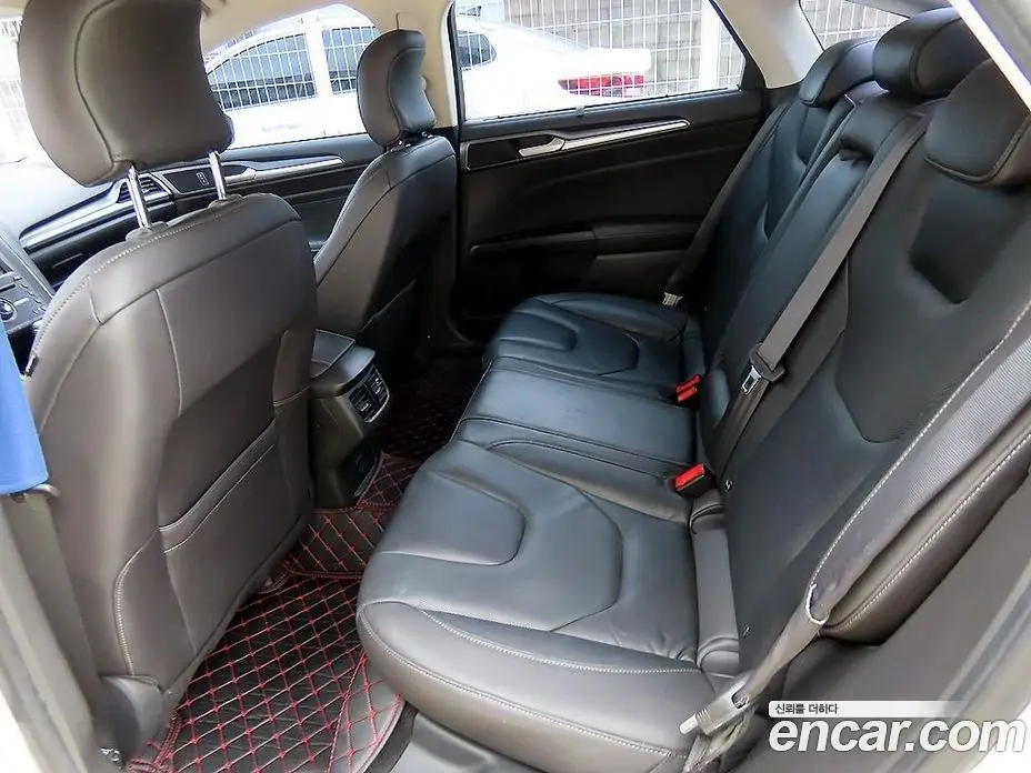 Ford Mondeo 2016 2.0 автомат (гидро), фото 6