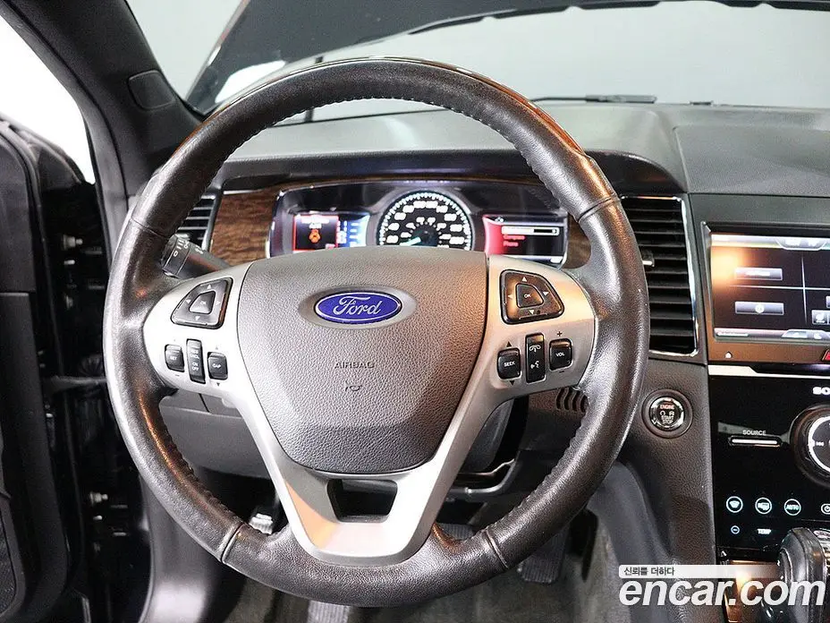 Ford Taurus 2016 2.0 автомат (гидро), фото 17 Ford Taurus 2016 2.0 автомат (гидро), фото 17