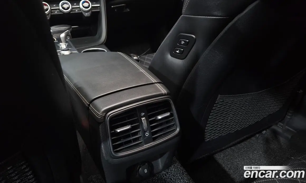 Genesis G70 2018 2.0 автомат (гидро), фото 23