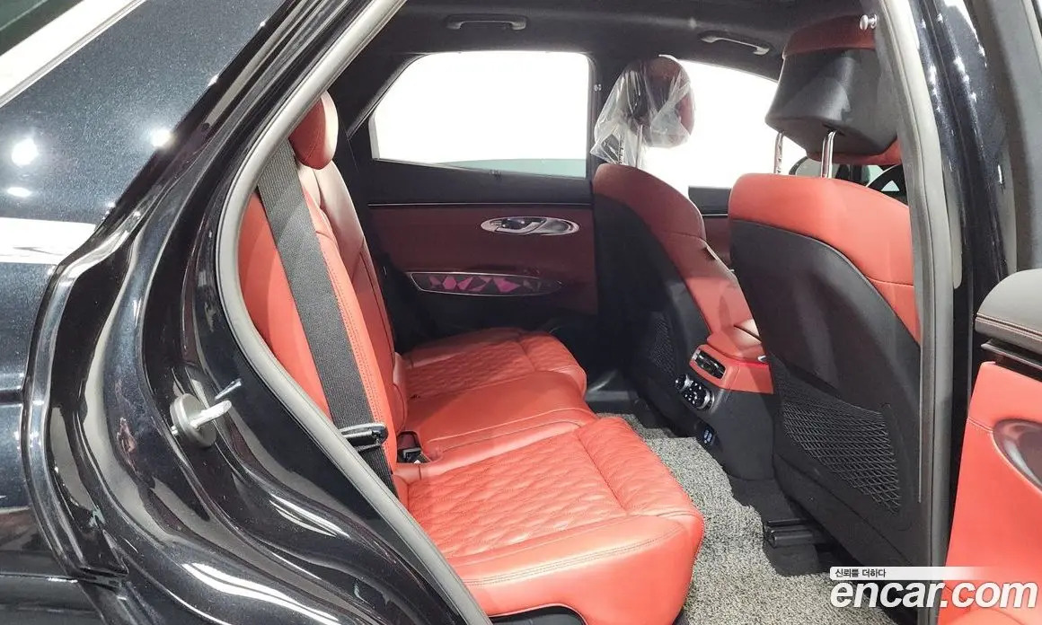 Genesis GV70 2021 2.5 автомат (гидро), фото 12 Genesis GV70 2021 2.5 автомат (гидро), фото 12